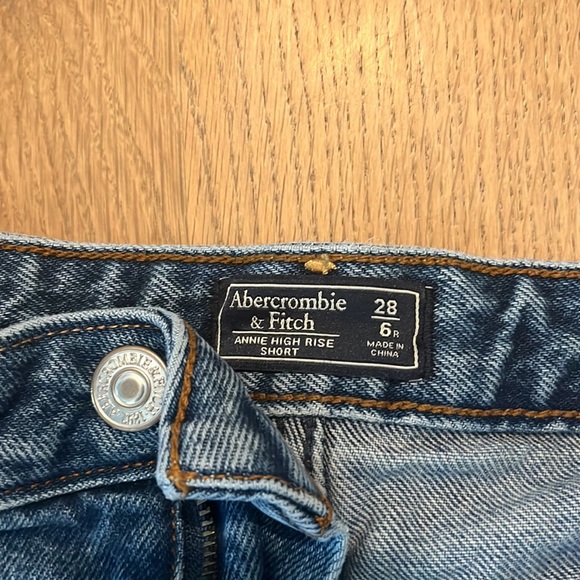 Abercrombie and fitch the Annie high rise short - Picture 2 of 3